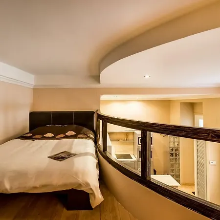 Apartment Stones And Wood With Ac