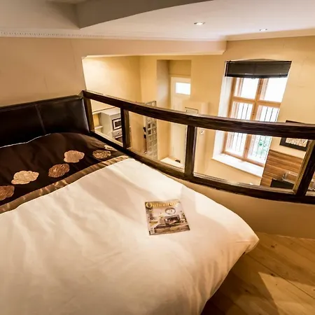 Stones And Wood With Ac Apartment Budapest