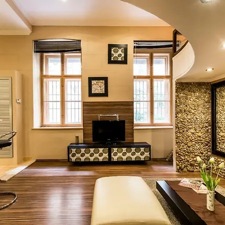 Stones And Wood With Ac Apartment *